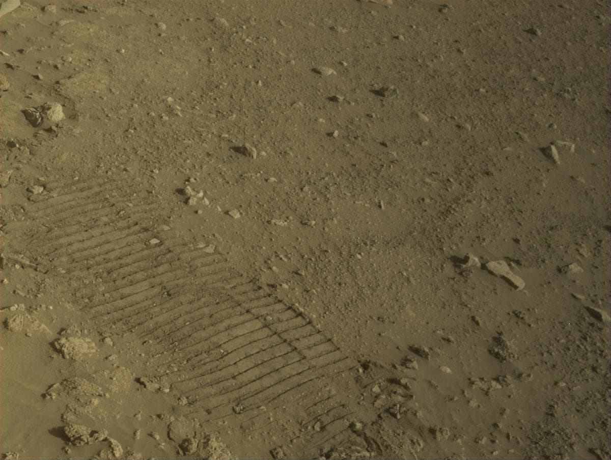 Mars image captured by NAVCAM_RIGHT on Perseverance
