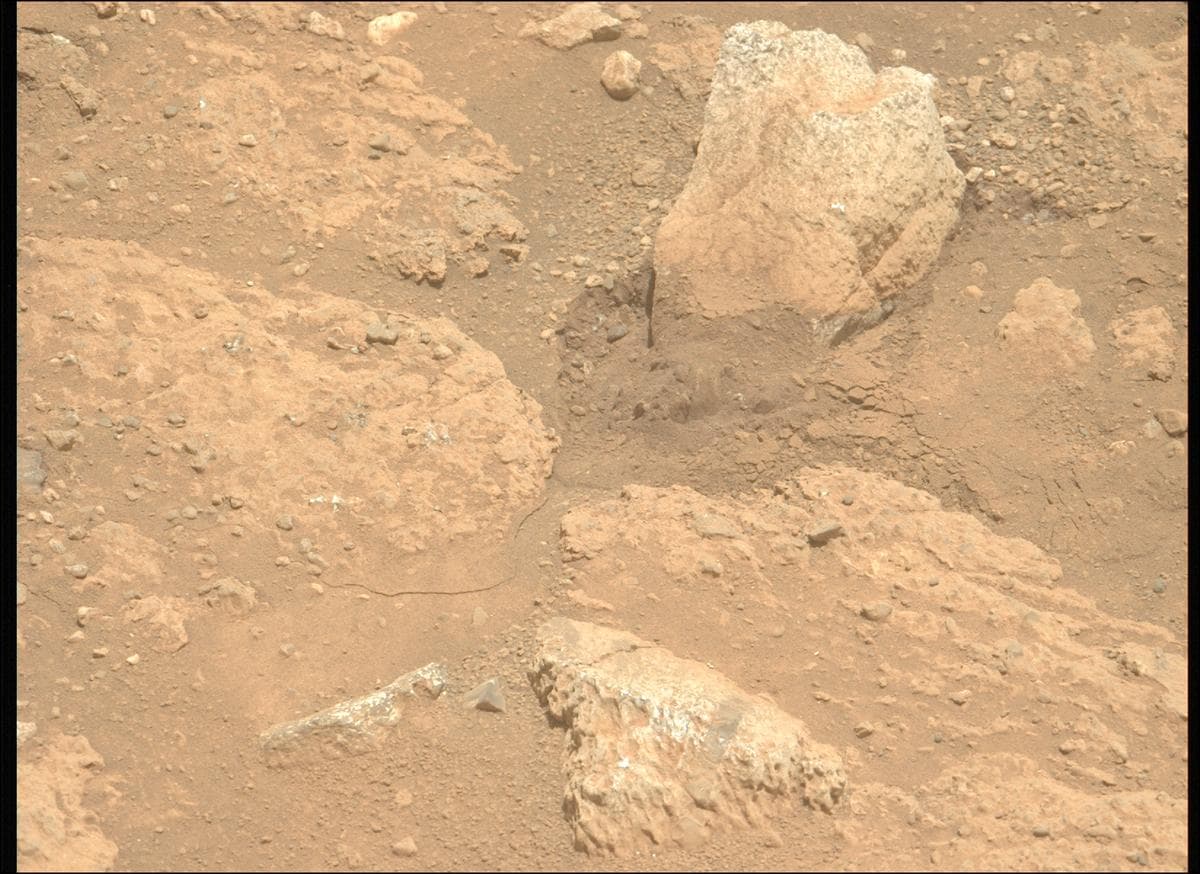 Mars image captured by MCZ_LEFT on Perseverance
