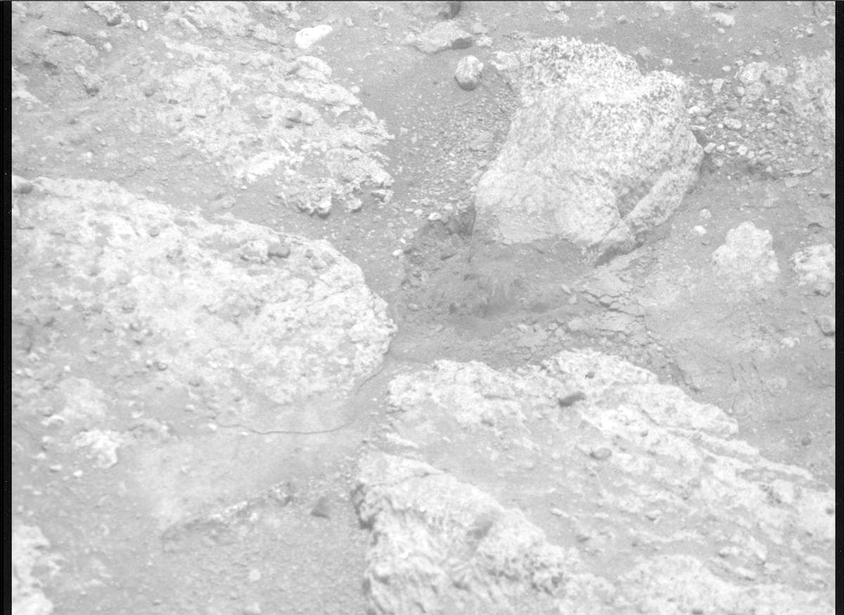Mars image captured by MCZ_RIGHT on Perseverance
