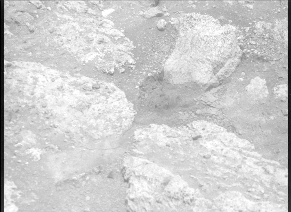 Mars image captured by MCZ_RIGHT on Perseverance