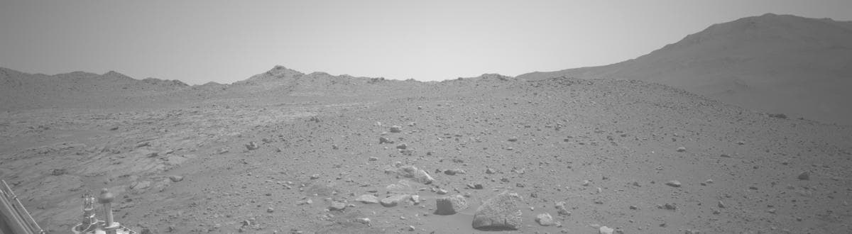 Mars image captured by NAVCAM_LEFT on Perseverance