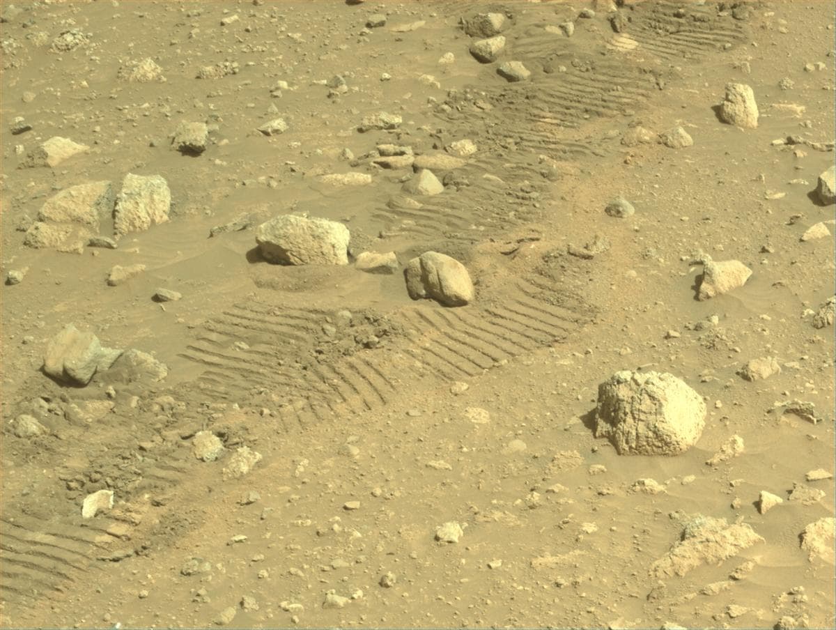 Mars image captured by NAVCAM_LEFT on Perseverance