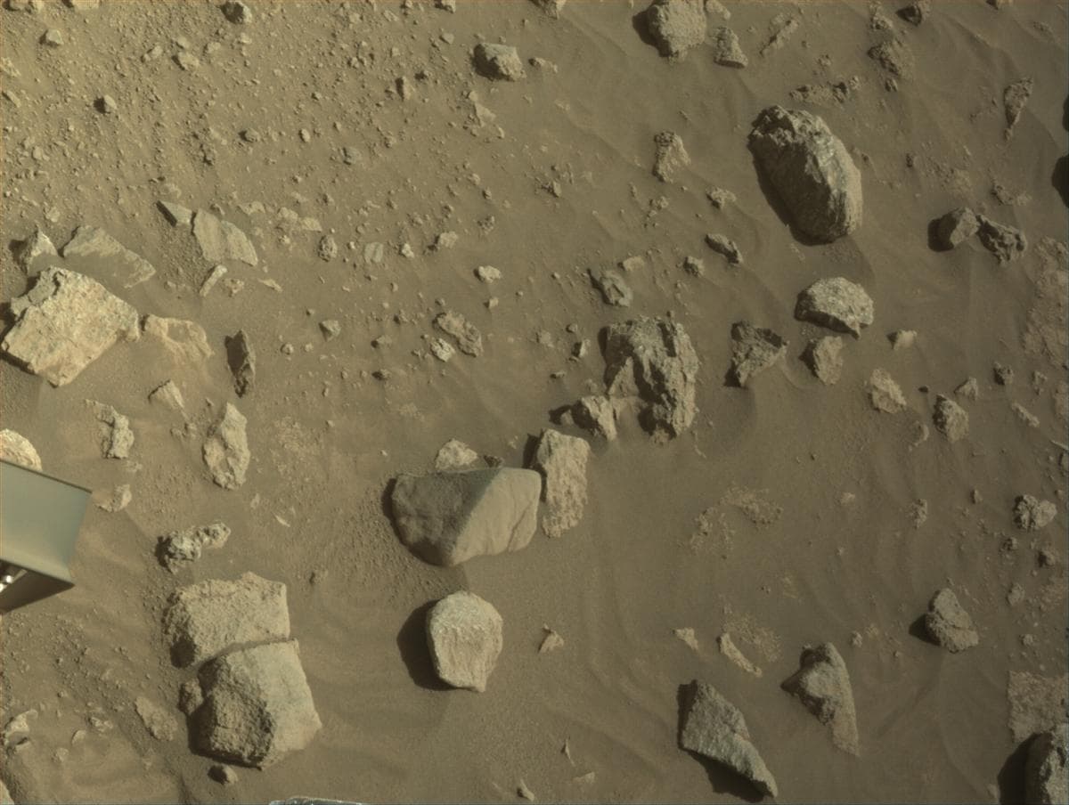 Mars image captured by NAVCAM_LEFT on Perseverance