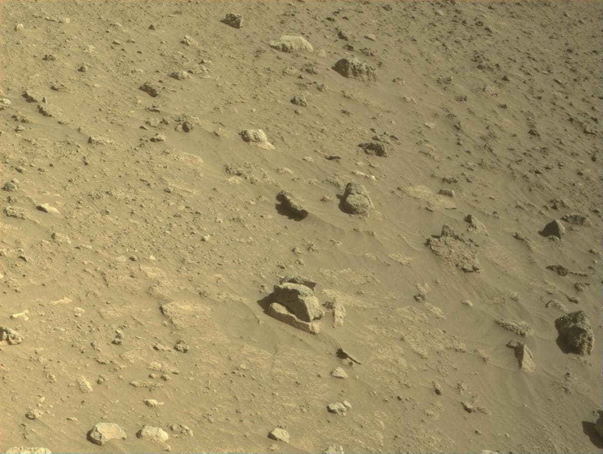 Mars image captured by NAVCAM_RIGHT on Perseverance
