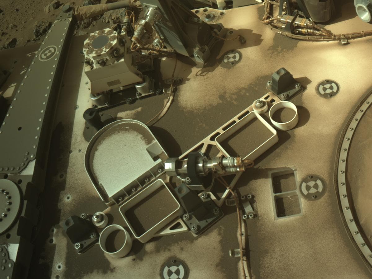 Mars image captured by NAVCAM_LEFT on Perseverance