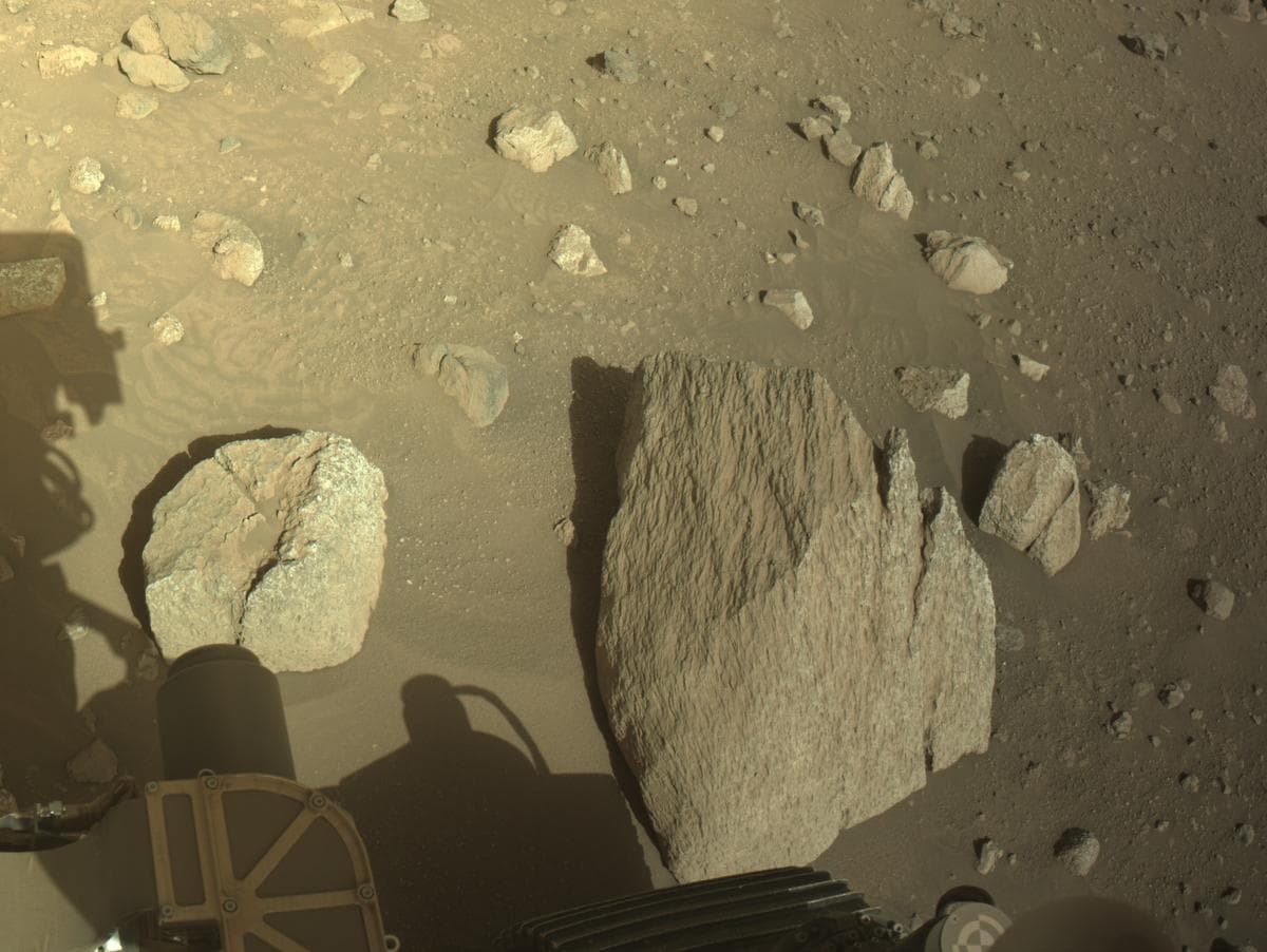 Mars image captured by NAVCAM_LEFT on Perseverance