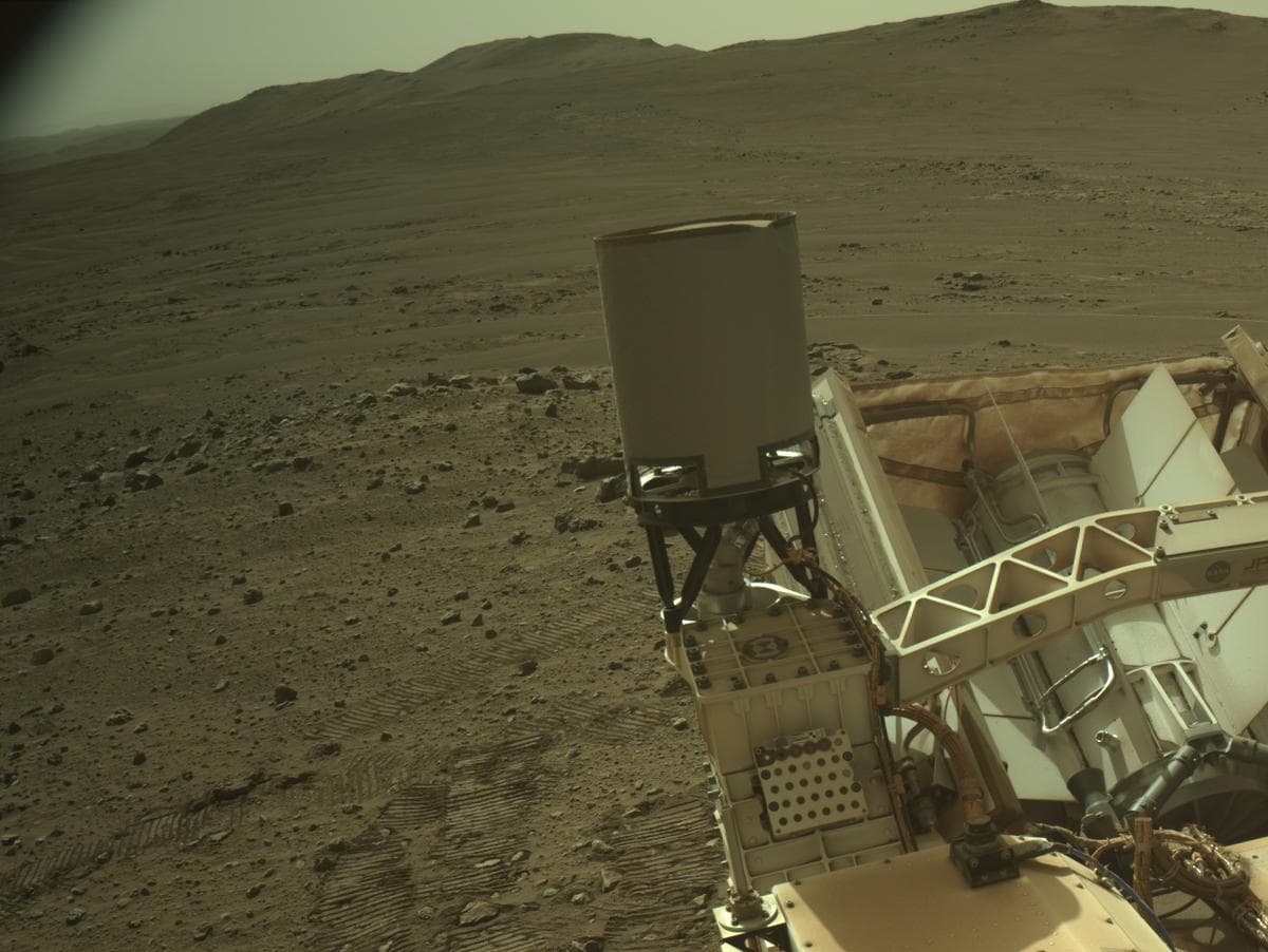 Mars image captured by NAVCAM_LEFT on Perseverance