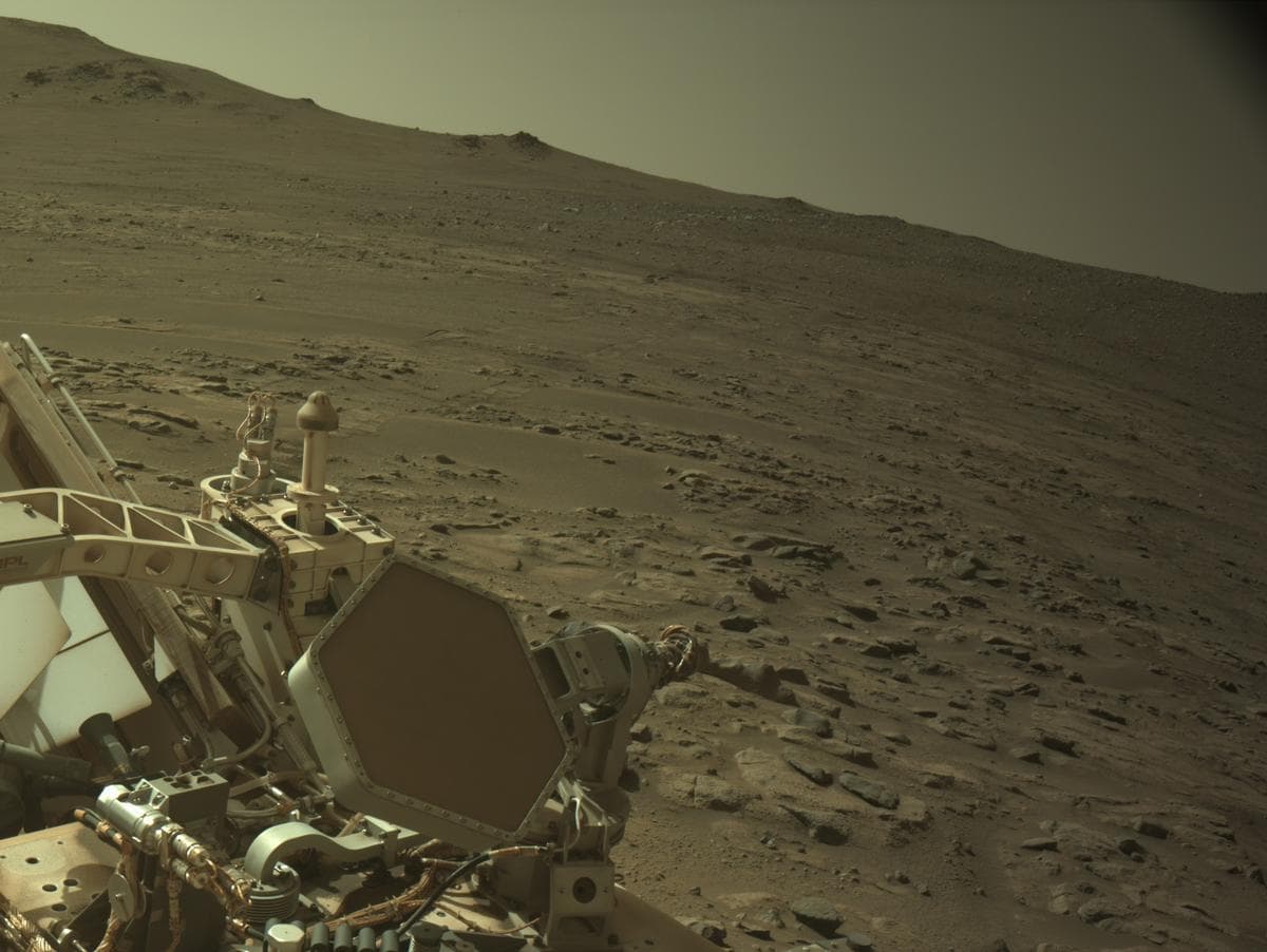 Mars image captured by NAVCAM_LEFT on Perseverance