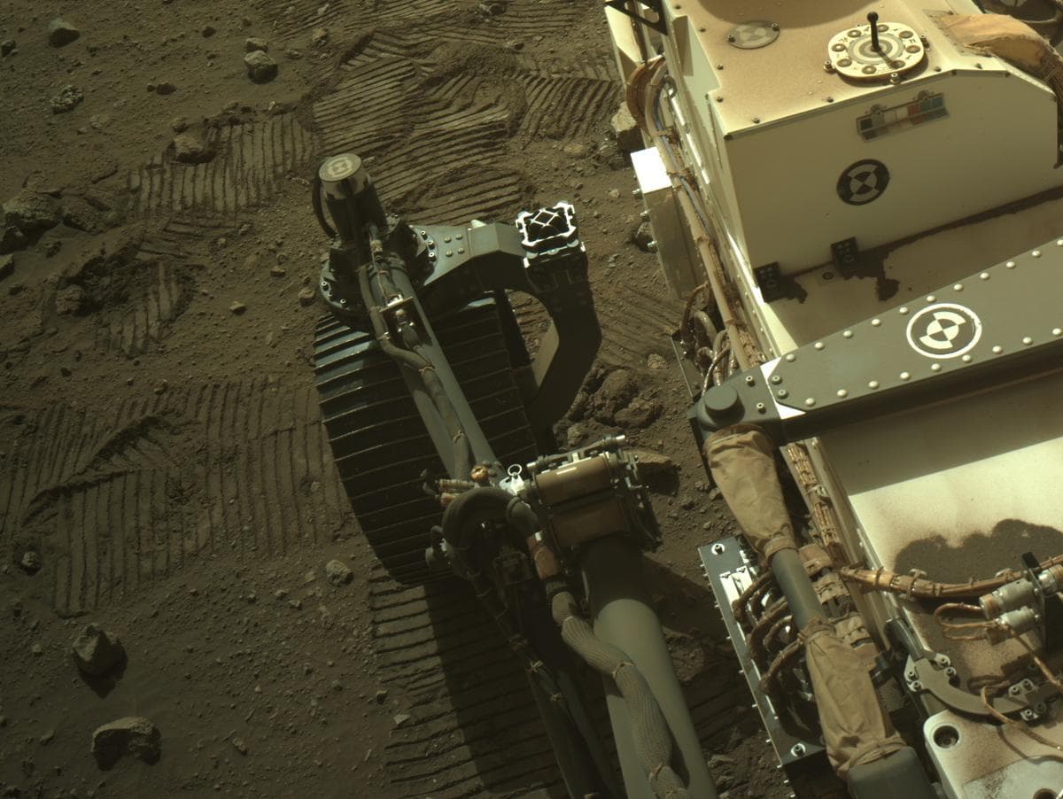 Mars image captured by NAVCAM_LEFT on Perseverance