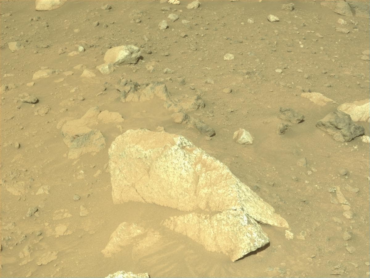 Mars image captured by NAVCAM_RIGHT on Perseverance