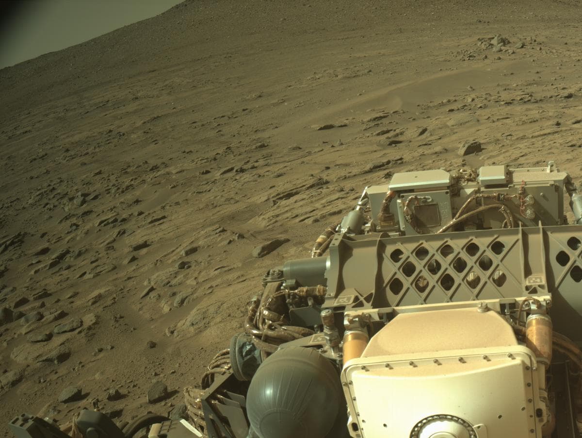 Mars image captured by NAVCAM_RIGHT on Perseverance