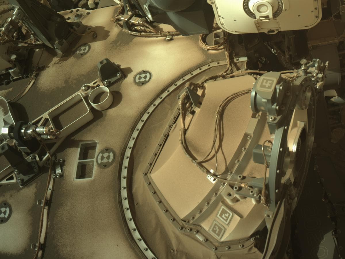 Mars image captured by NAVCAM_RIGHT on Perseverance