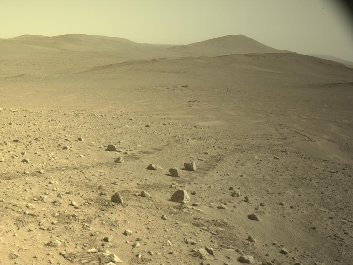 Mars image captured by NAVCAM_RIGHT on Perseverance