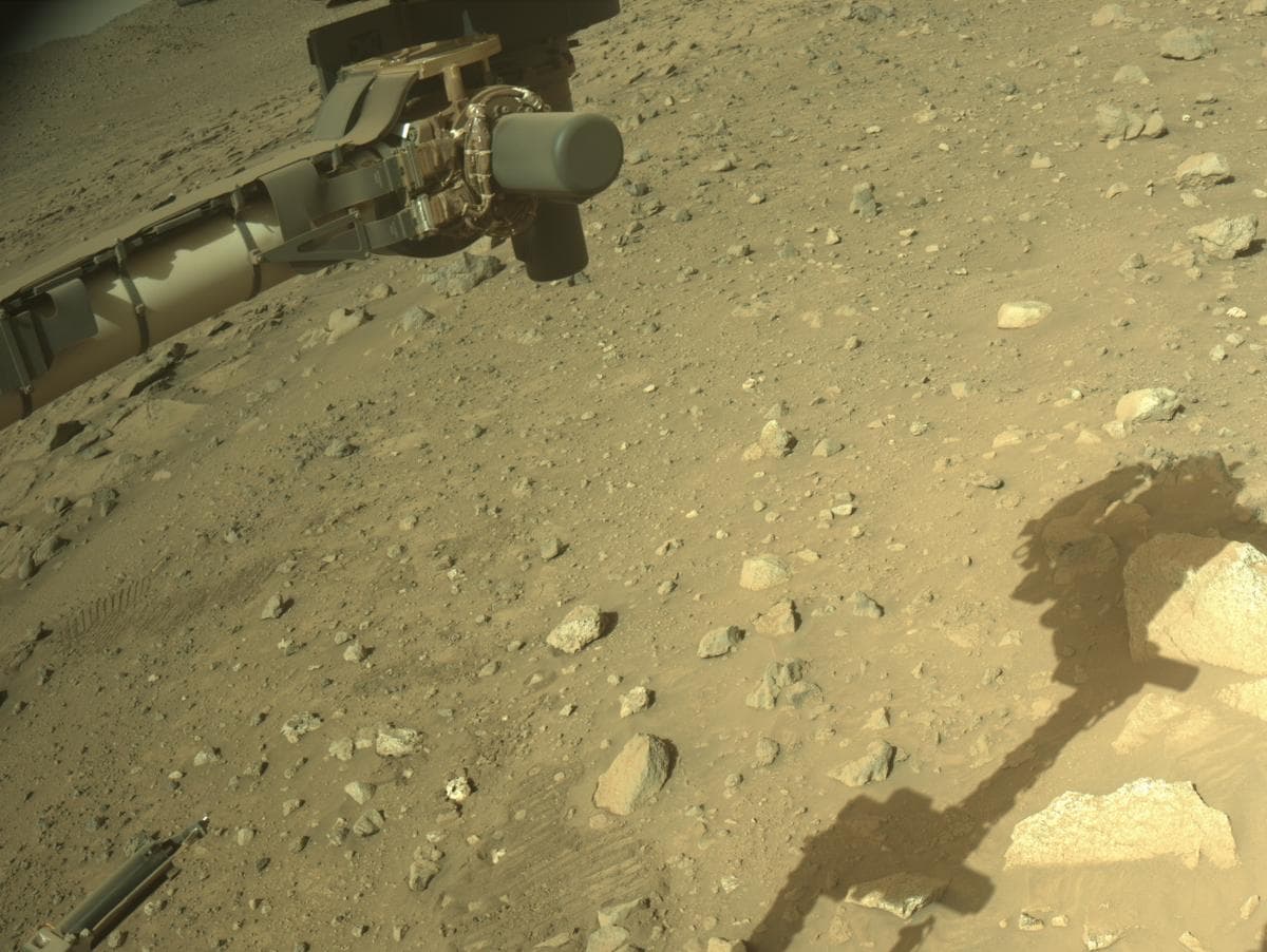 Mars image captured by NAVCAM_RIGHT on Perseverance
