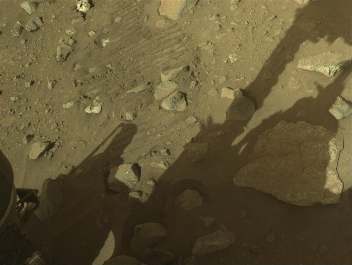 Mars image captured by NAVCAM_RIGHT on Perseverance