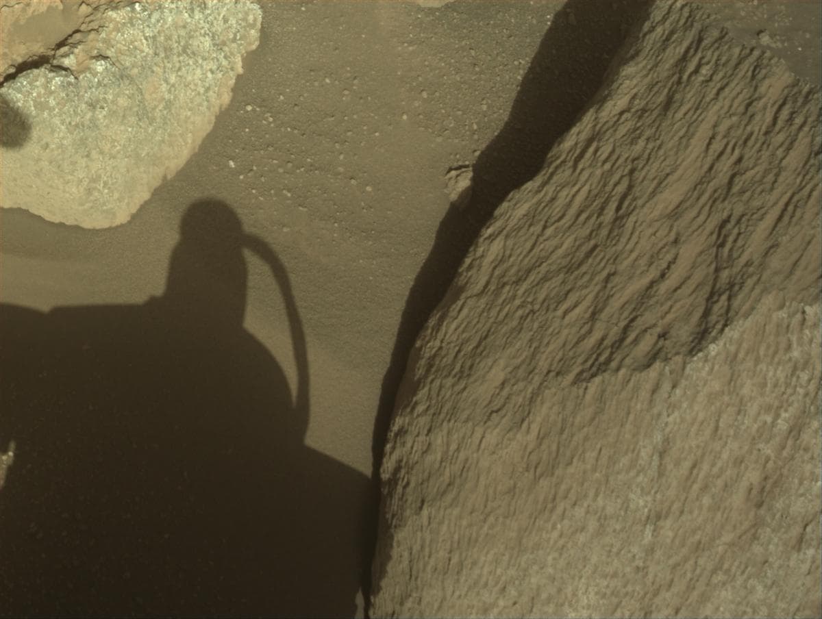 Mars image captured by NAVCAM_RIGHT on Perseverance