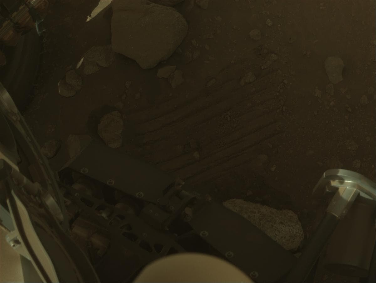 Mars image captured by NAVCAM_RIGHT on Perseverance