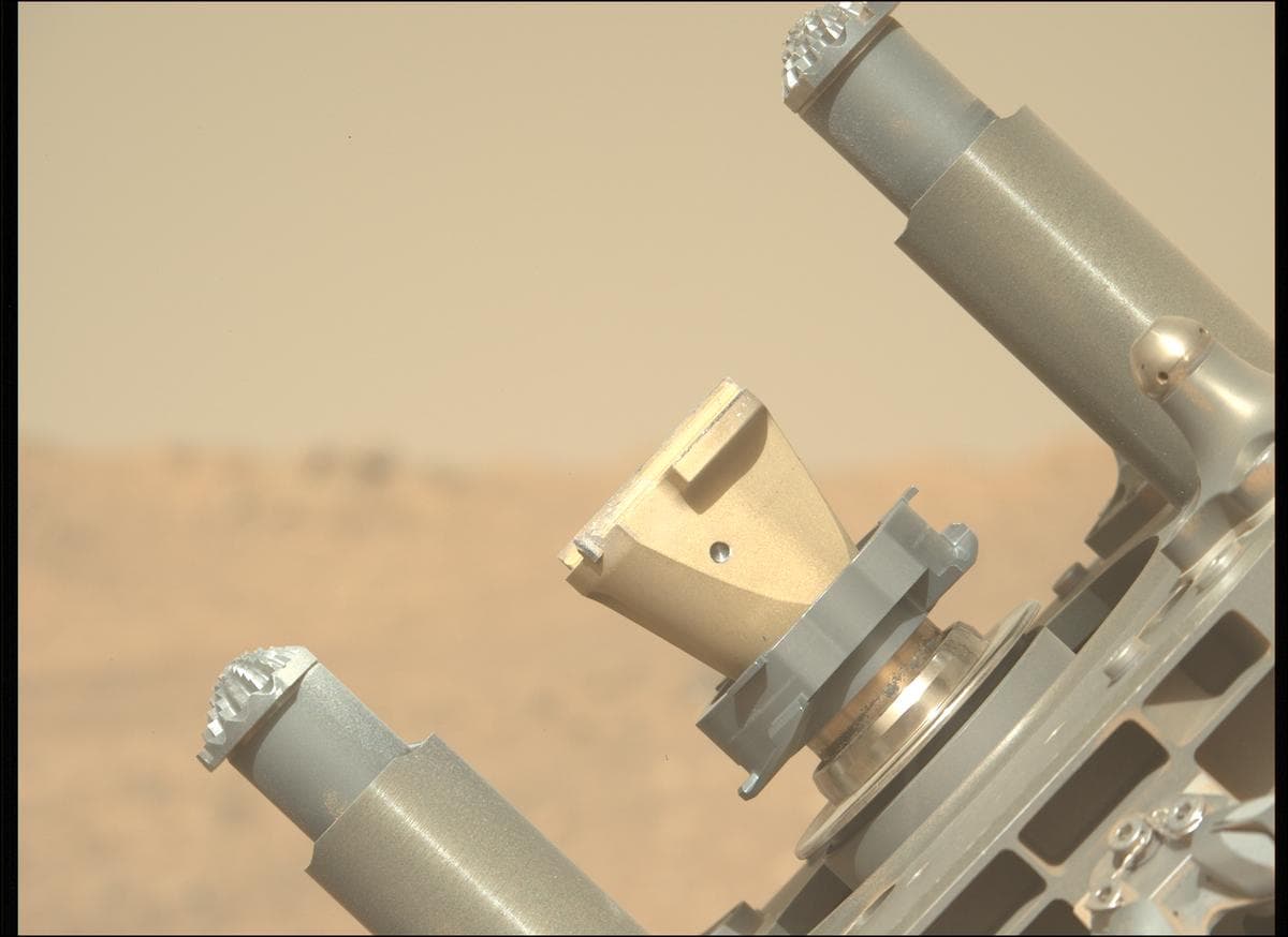 Mars image captured by MCZ_LEFT on Perseverance