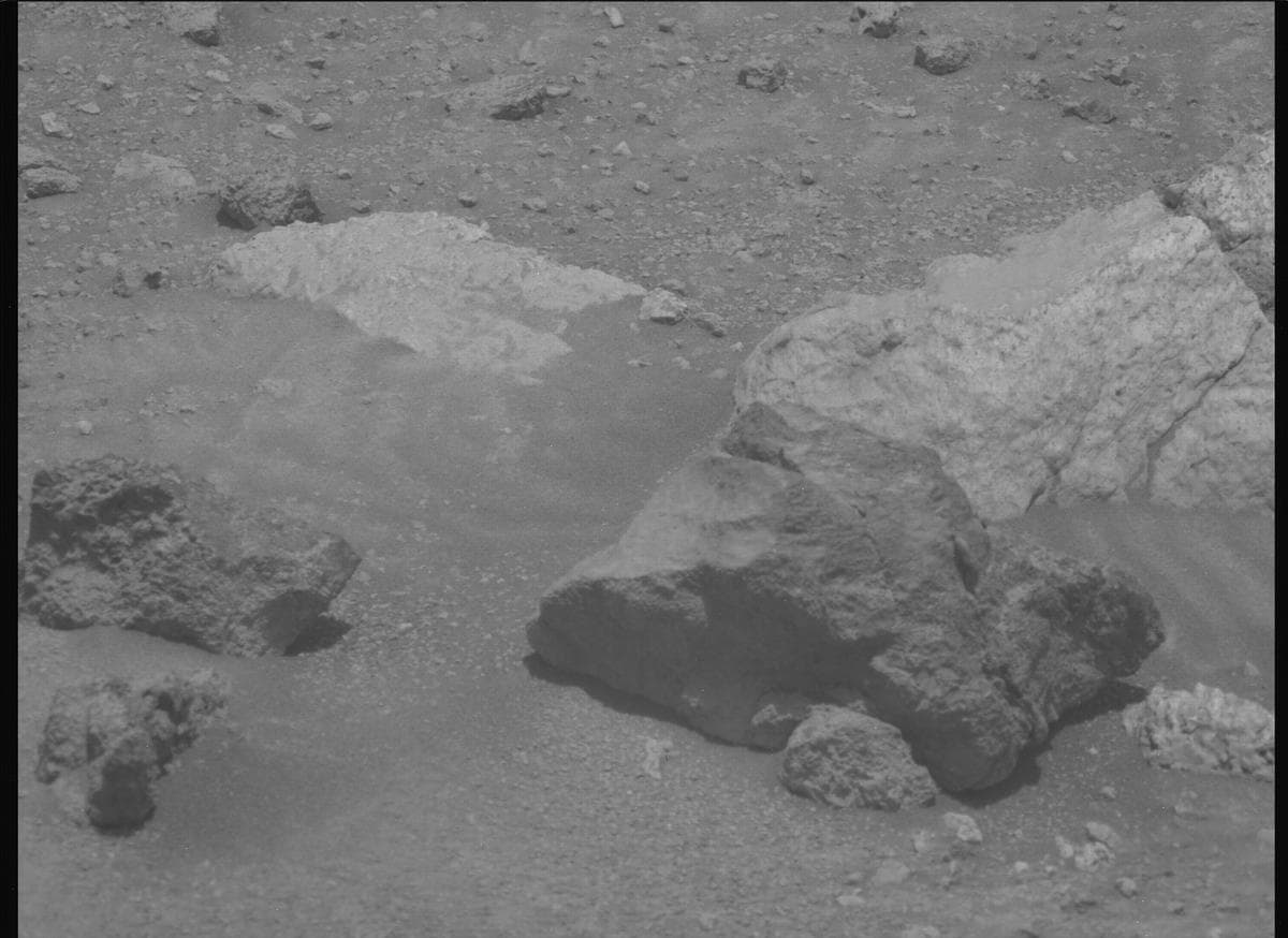 Mars image captured by MCZ_LEFT on Perseverance