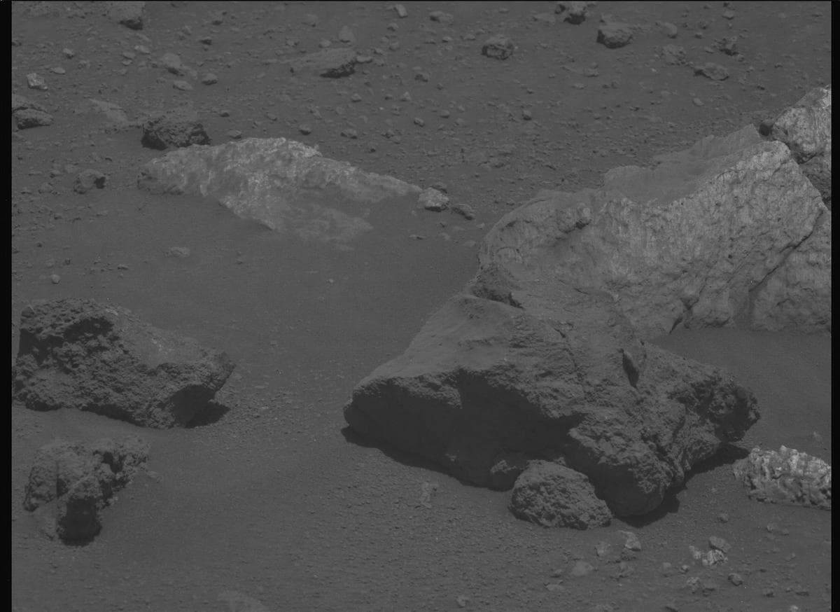 Mars image captured by MCZ_LEFT on Perseverance
