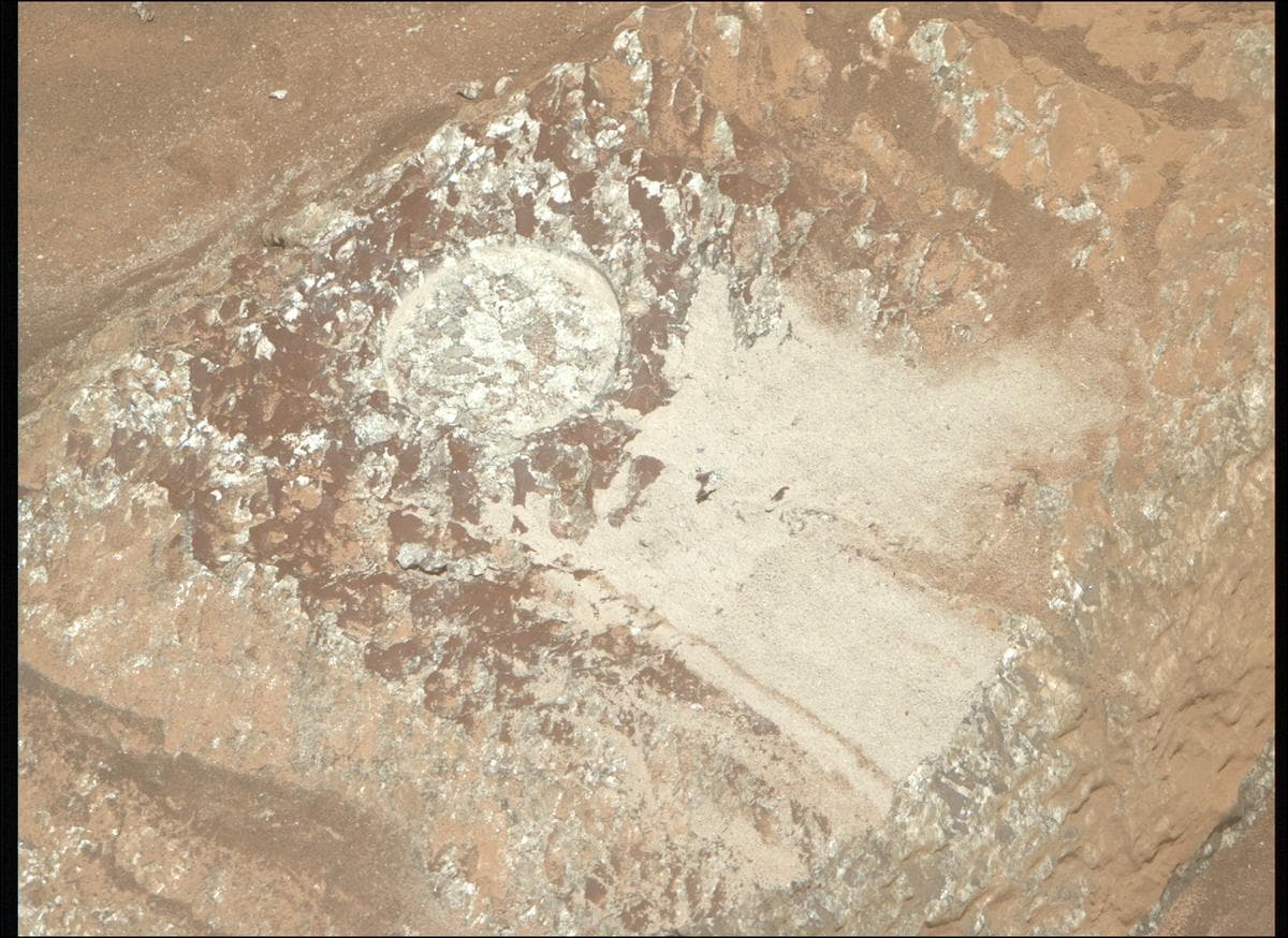 Mars image captured by MCZ_RIGHT on Perseverance