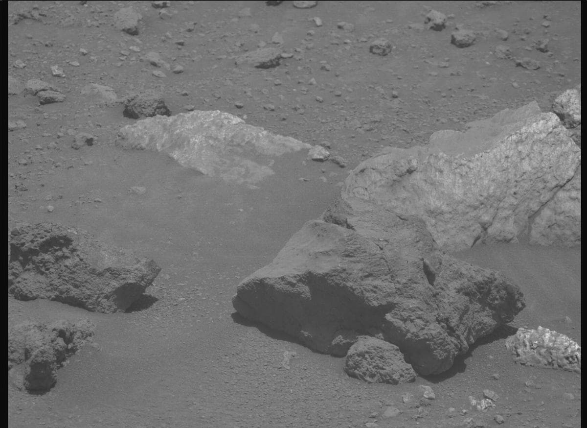 Mars image captured by MCZ_RIGHT on Perseverance