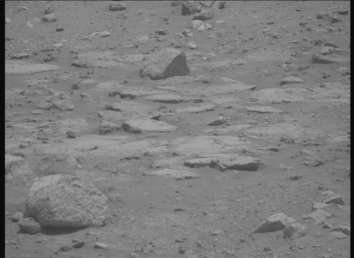 Mars image captured by MCZ_RIGHT on Perseverance