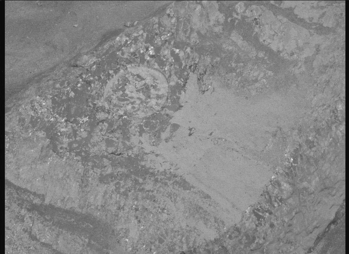 Mars image captured by MCZ_RIGHT on Perseverance