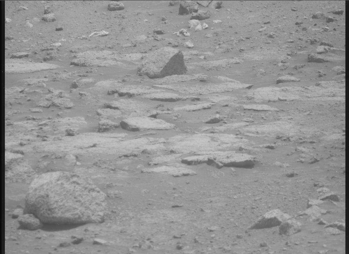 Mars image captured by MCZ_RIGHT on Perseverance