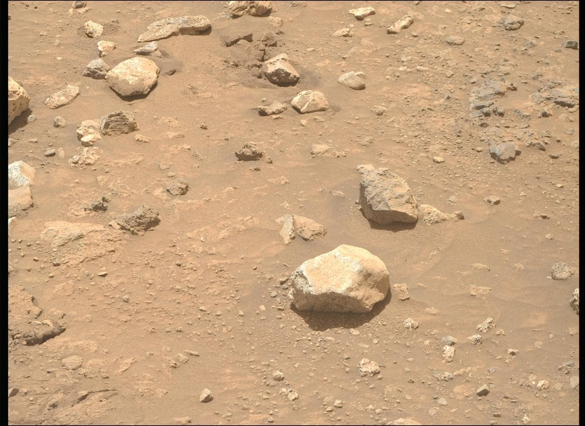 Mars image captured by MCZ_RIGHT on Perseverance