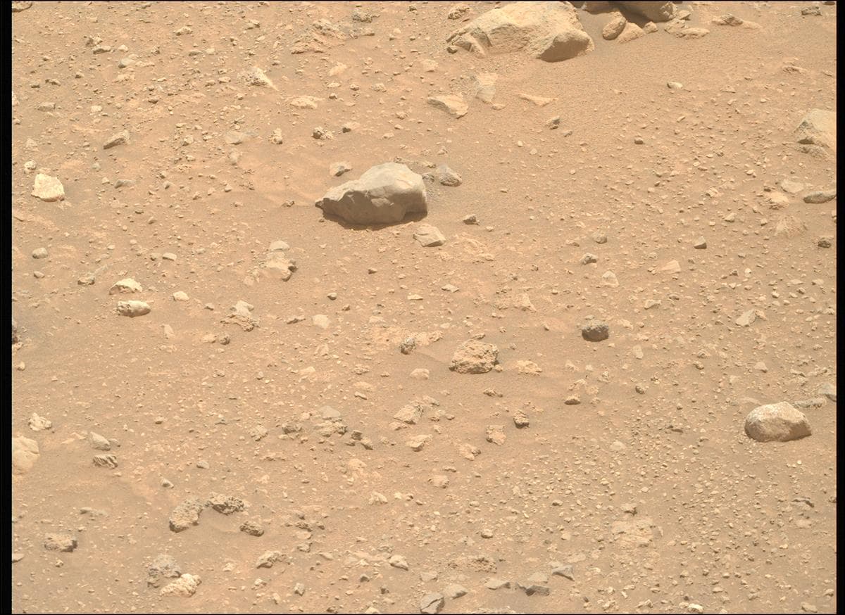Mars image captured by MCZ_RIGHT on Perseverance