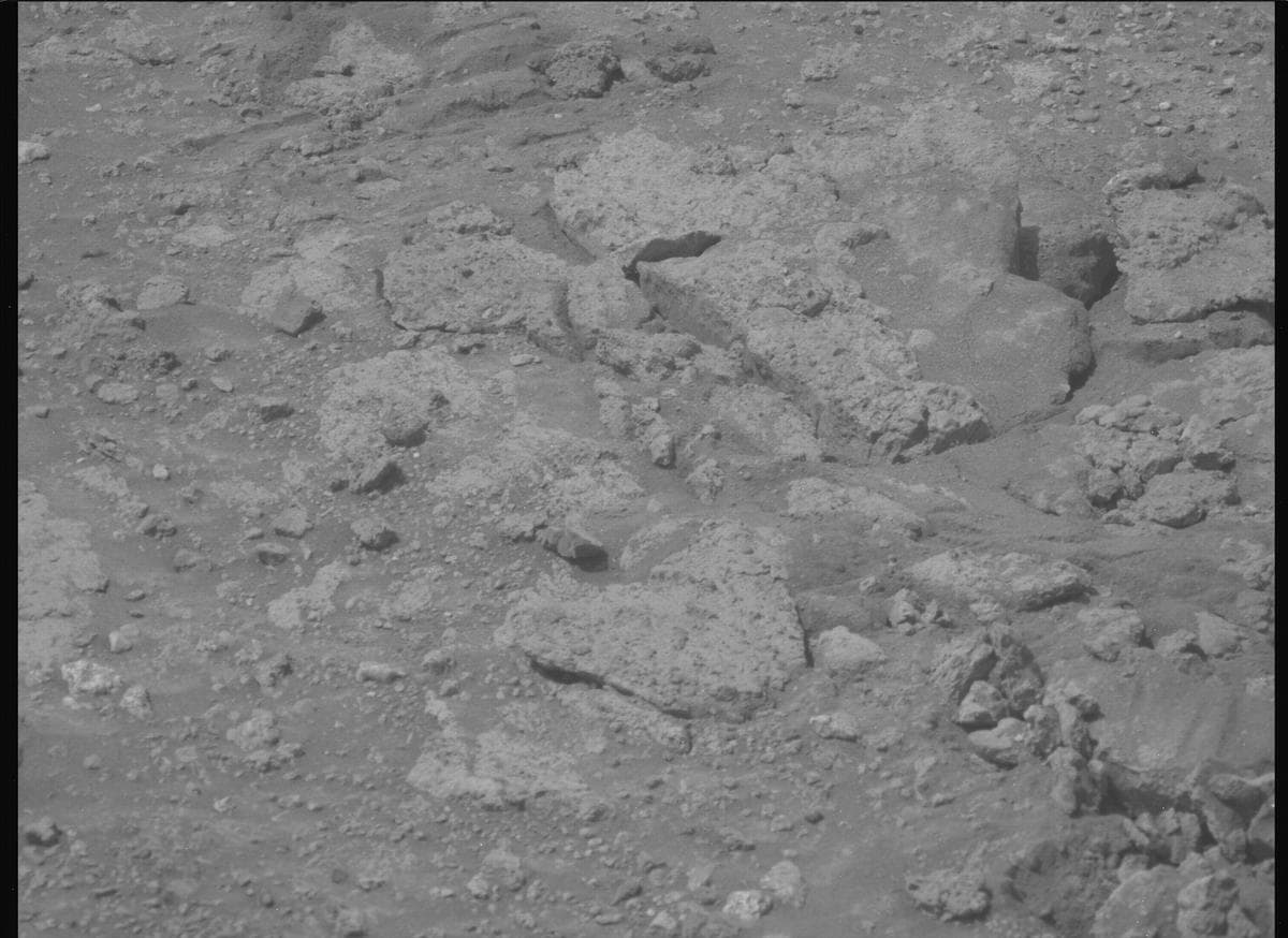 Mars image captured by MCZ_LEFT on Perseverance