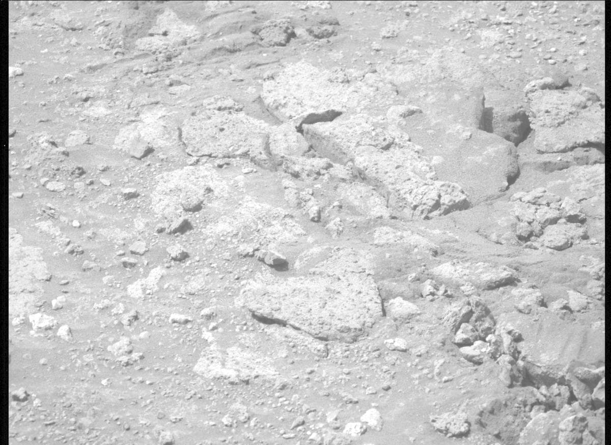 Mars image captured by MCZ_LEFT on Perseverance