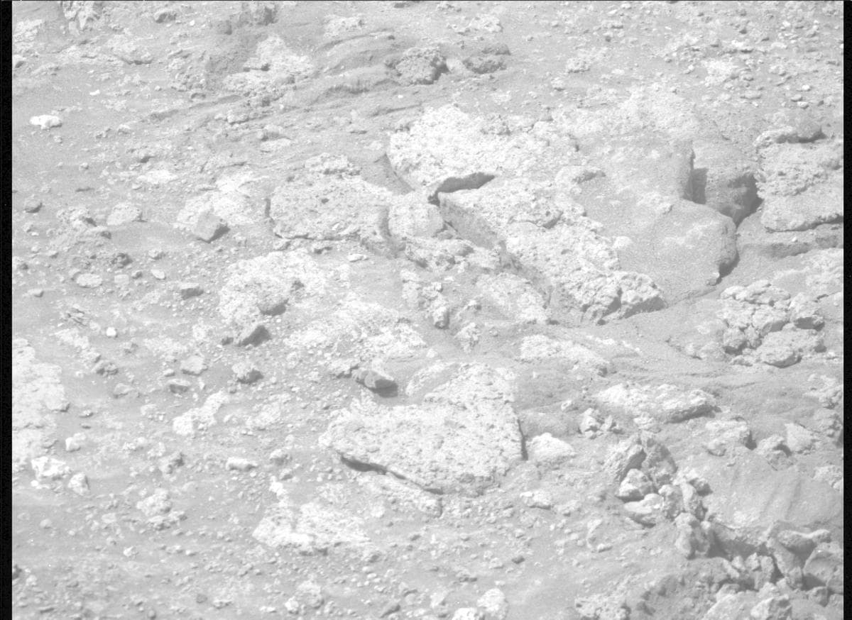 Mars image captured by MCZ_RIGHT on Perseverance