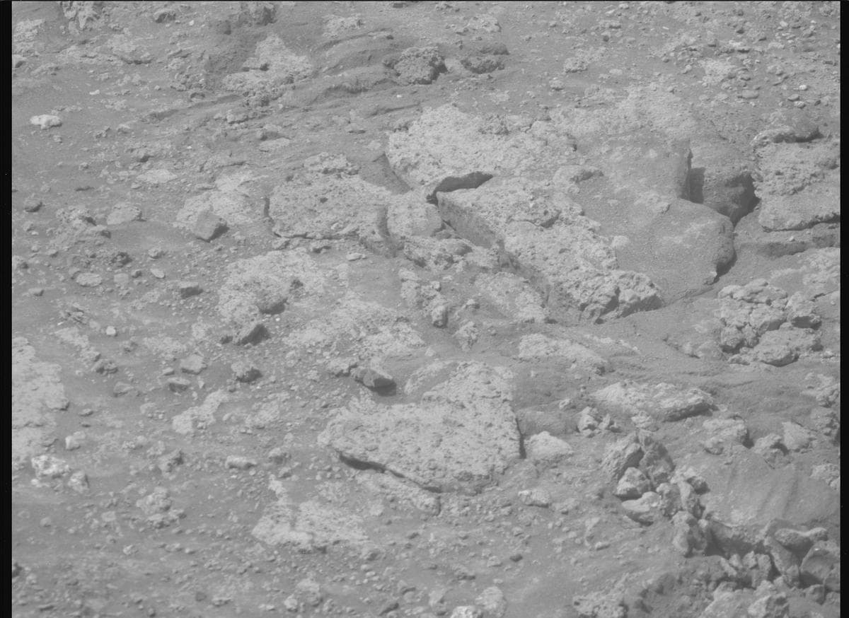 Mars image captured by MCZ_RIGHT on Perseverance