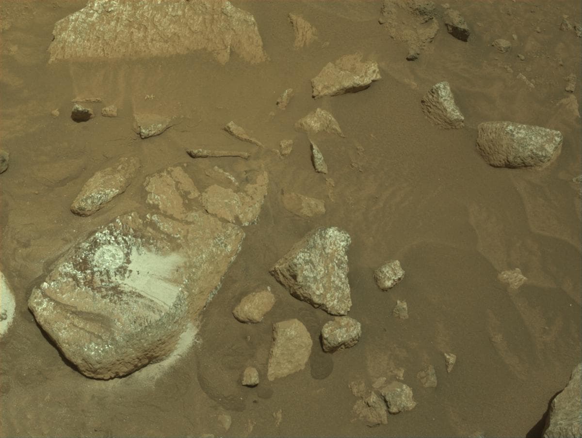 Mars image captured by NAVCAM_LEFT on Perseverance