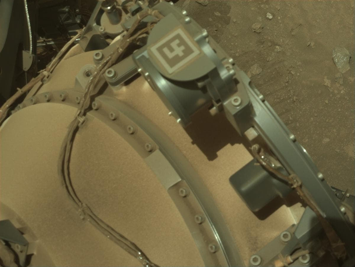 Mars image captured by NAVCAM_LEFT on Perseverance