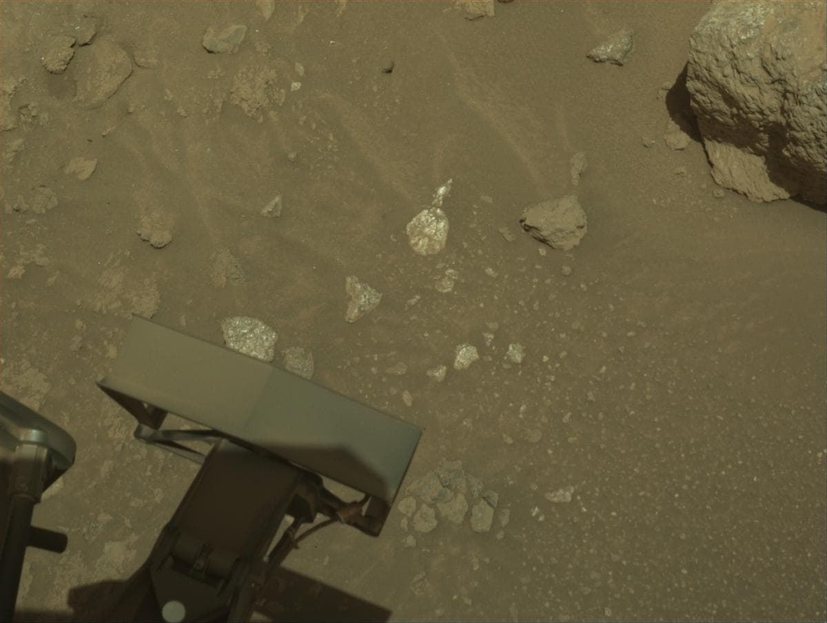 Mars image captured by NAVCAM_RIGHT on Perseverance