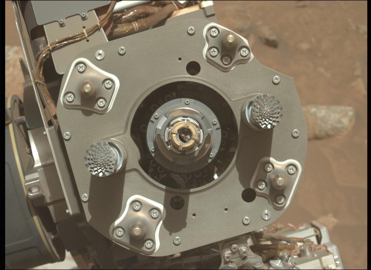 Mars image captured by MCZ_LEFT on Perseverance