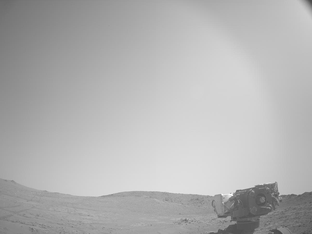 Mars image captured by NAVCAM_LEFT on Perseverance