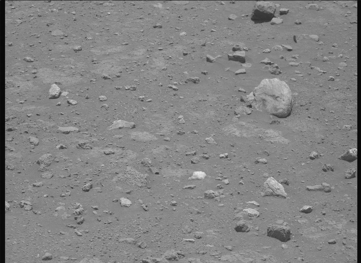 Mars image captured by MCZ_LEFT on Perseverance
