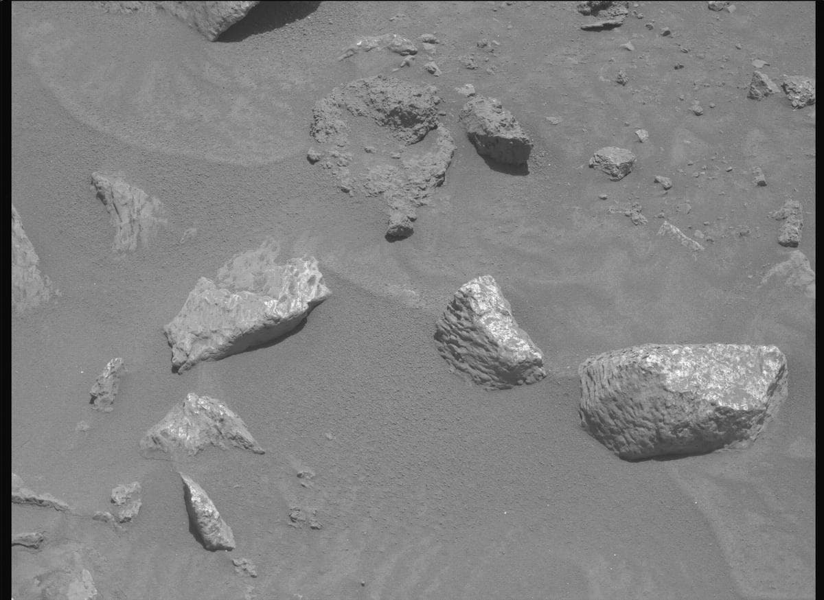 Mars image captured by MCZ_LEFT on Perseverance