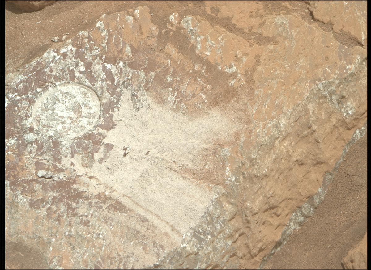 Mars image captured by MCZ_RIGHT on Perseverance