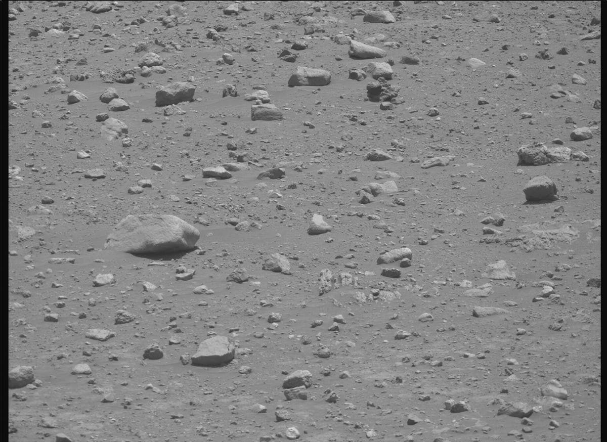 Mars image captured by MCZ_RIGHT on Perseverance