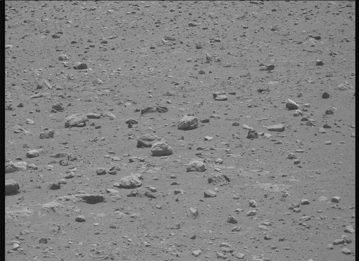 Mars image captured by MCZ_RIGHT on Perseverance