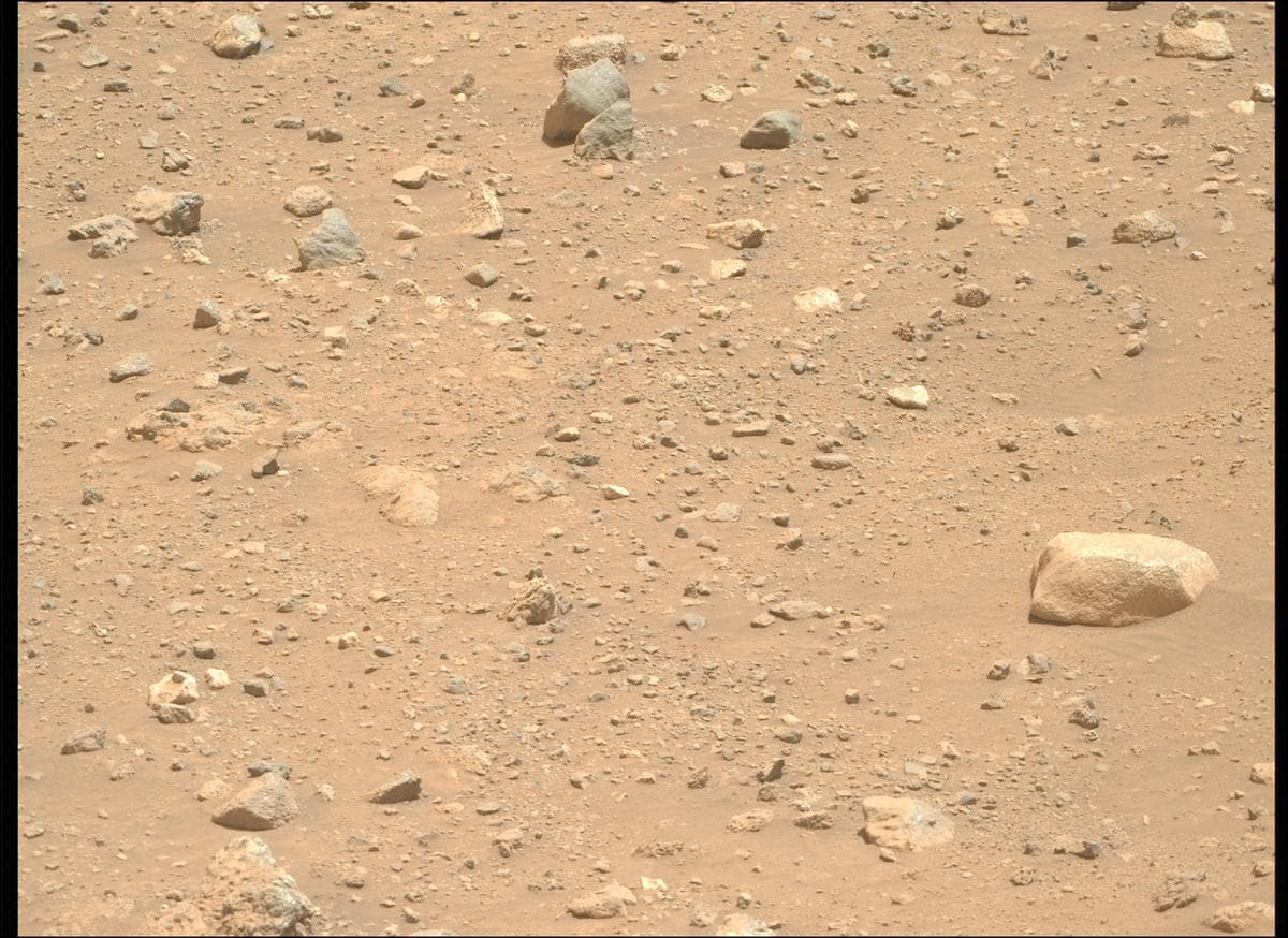 Mars image captured by MCZ_RIGHT on Perseverance