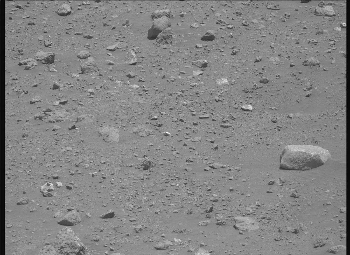 Mars image captured by MCZ_RIGHT on Perseverance