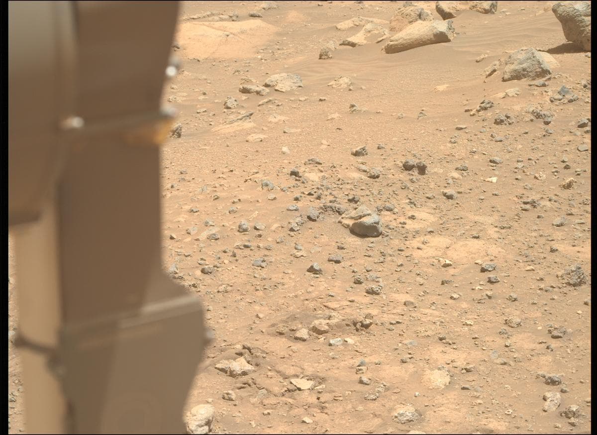 Mars image captured by MCZ_RIGHT on Perseverance