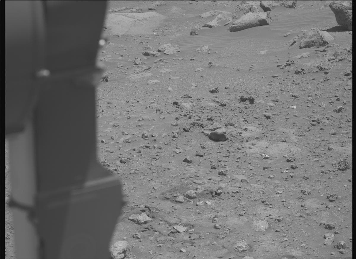 Mars image captured by MCZ_RIGHT on Perseverance