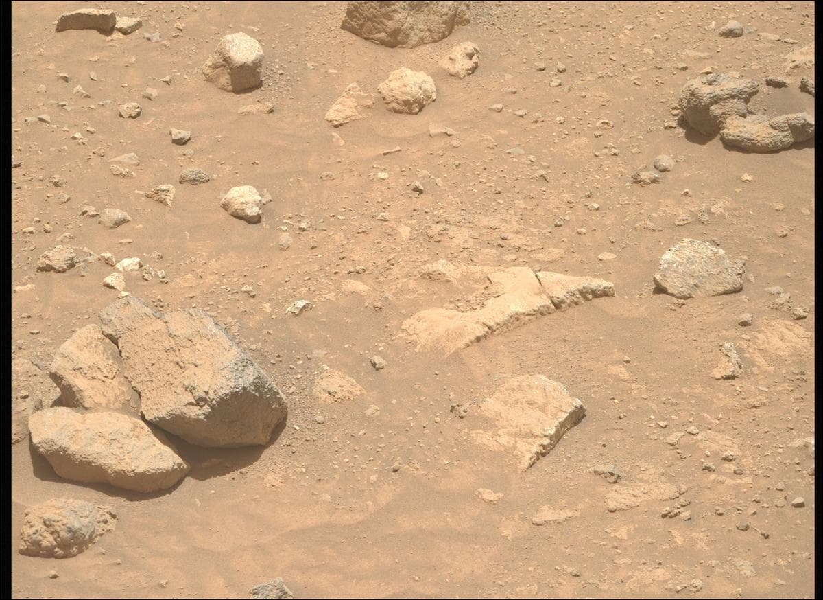 Mars image captured by MCZ_RIGHT on Perseverance